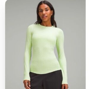 ✨ Lululemon Hold Tight Long-Sleeve Shirt – Spark Green 💚